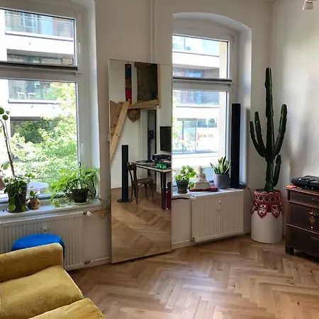 Berliner Altbaubauwohnung In Mitte Apartment *