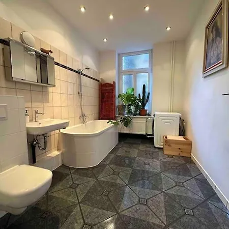 Apartment Berliner Altbaubauwohnung In Mitte *